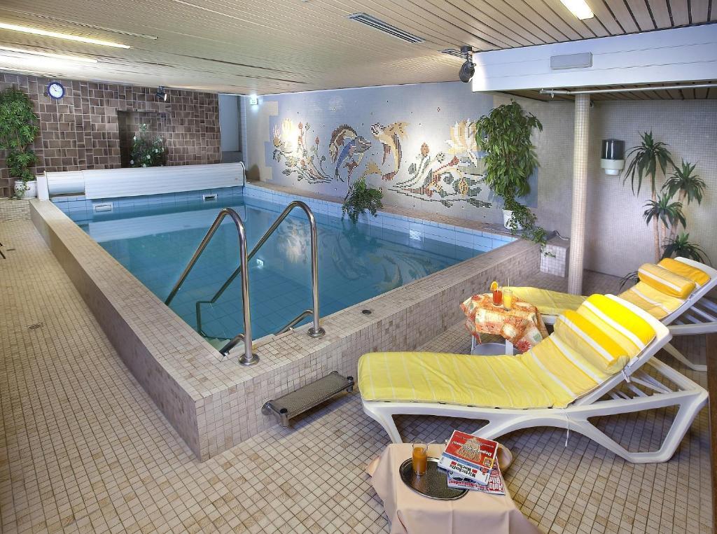 Hotel Pohl Kinheim Eksteriør billede